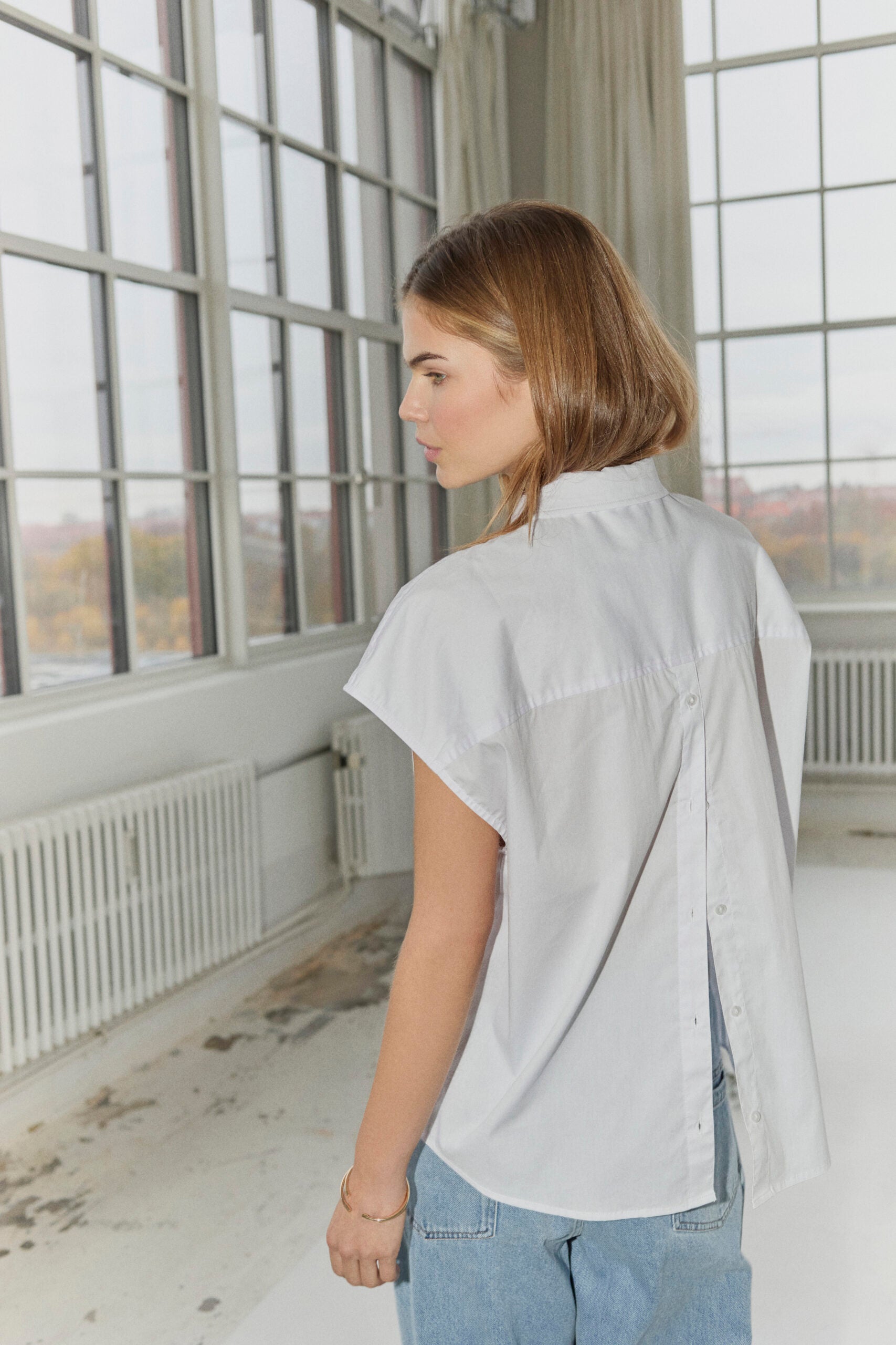 CO'COUTURE ELARA SLIT BACK SS SHIRT