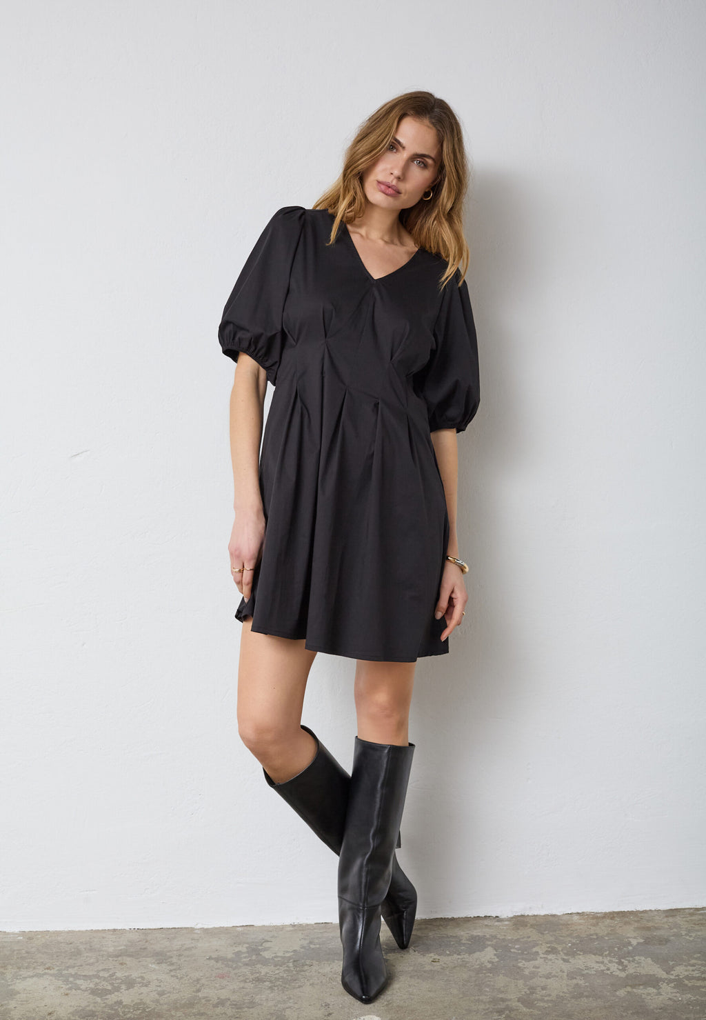 CO'COUTURE POPPY PLEAT CROP DRESS