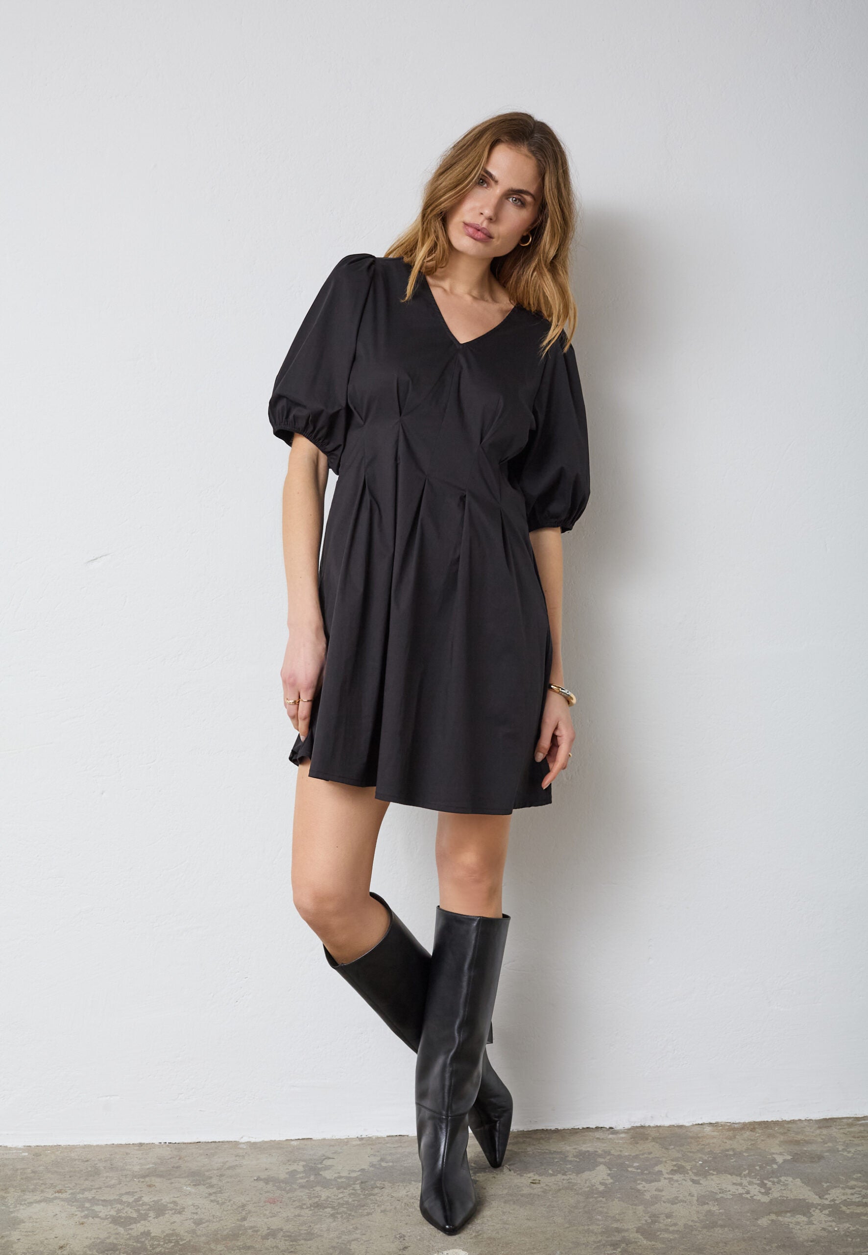 CO'COUTURE POPPY PLEAT CROP DRESS