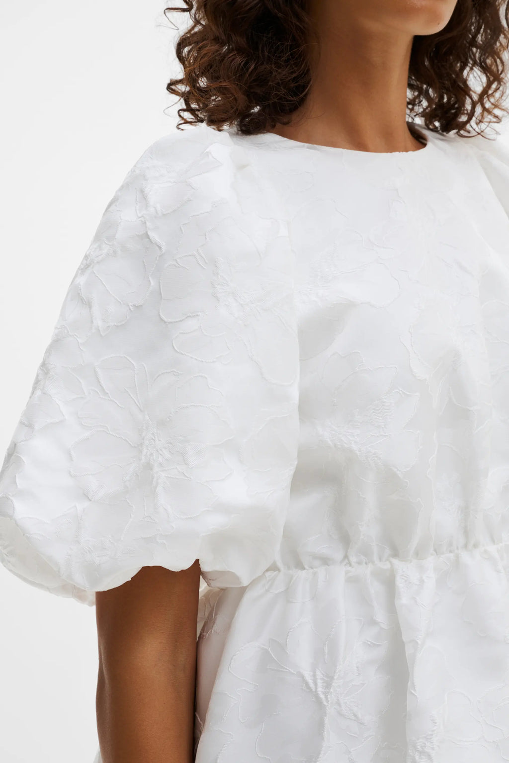 MALINA ELINA SCALLOPED MINI DRESS