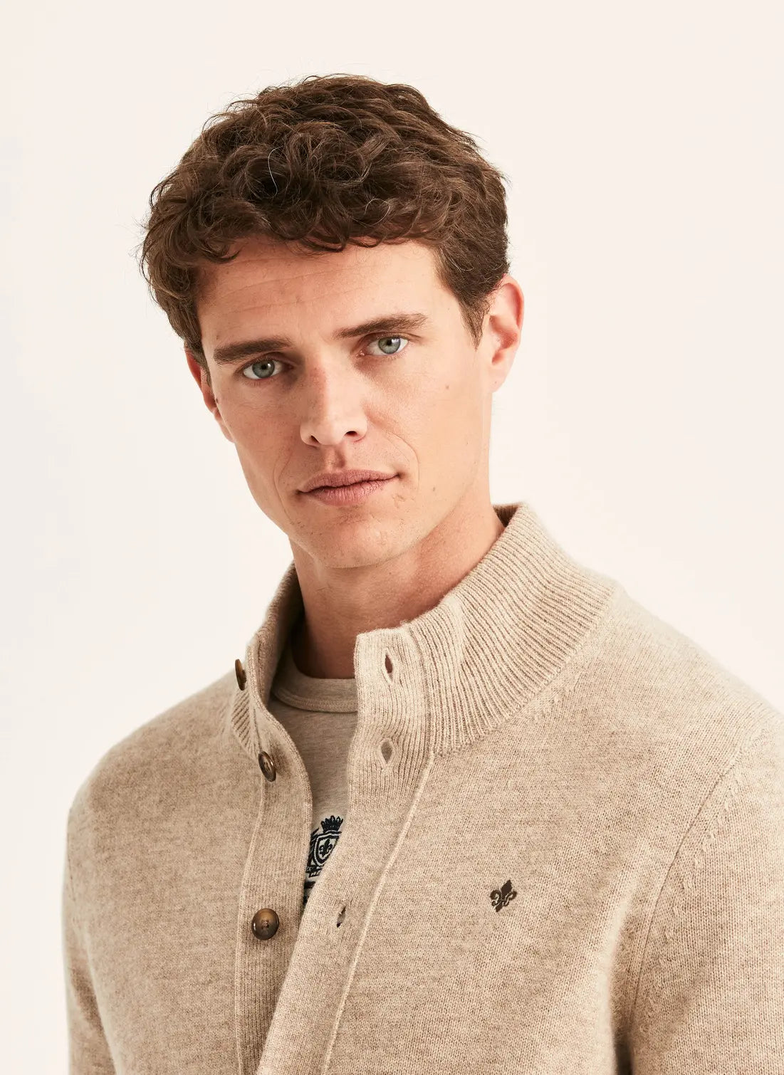 MORRIS HERTFORD BUTTON CARDIGAN