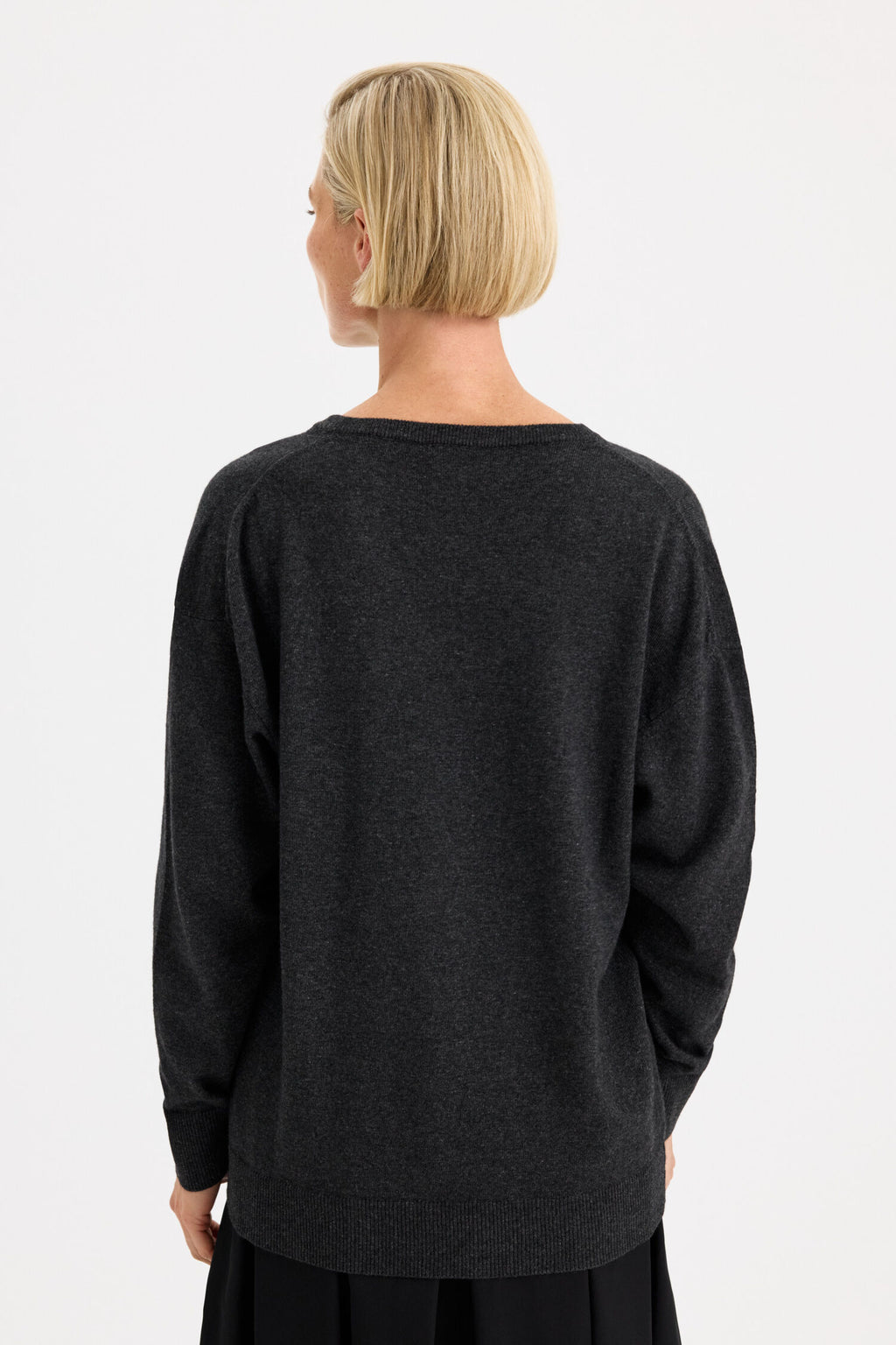 FILIPPA K SOFT WOOL V-NECK
