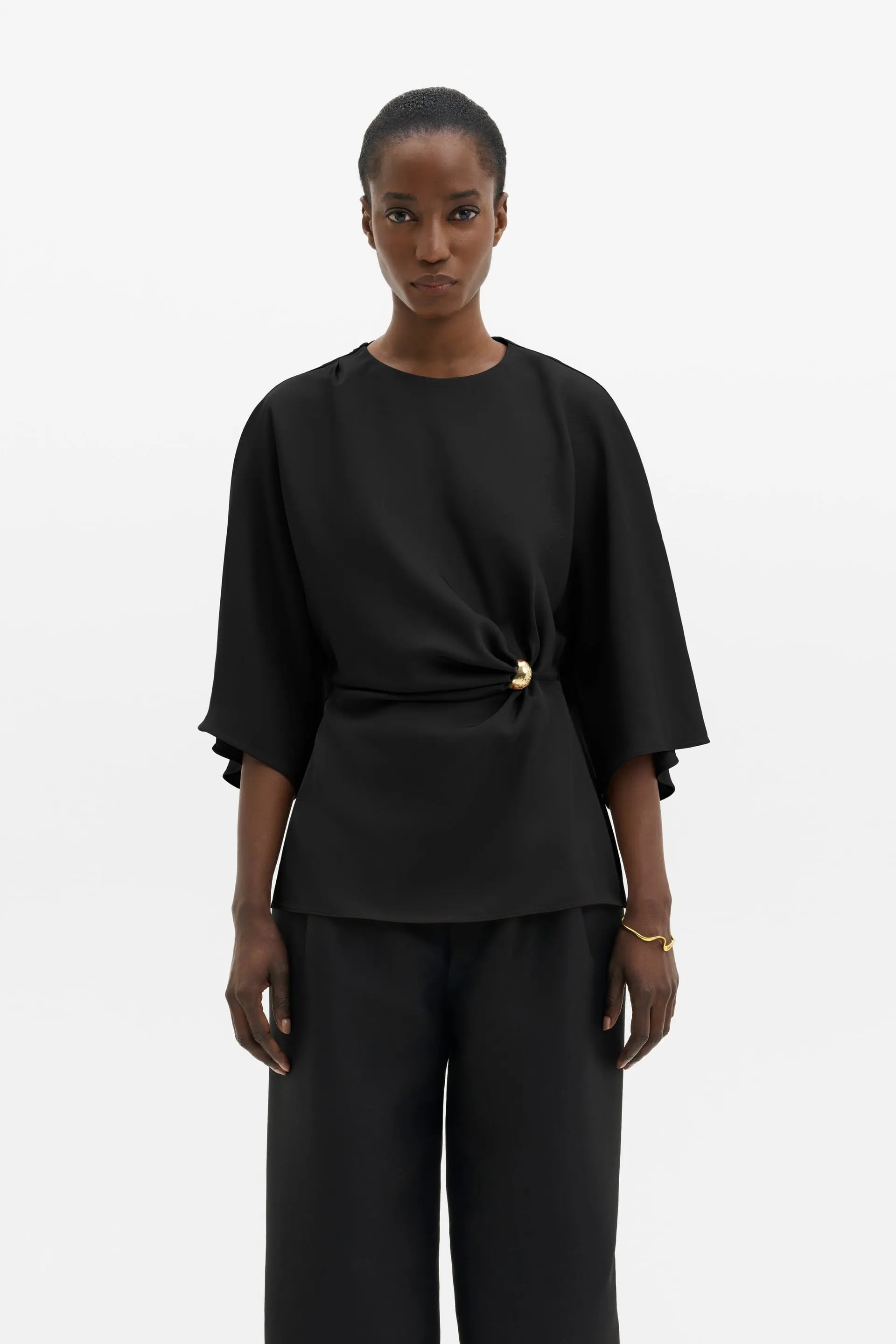 MALINA ZILLA BROOCH DETAILED BLOUSE