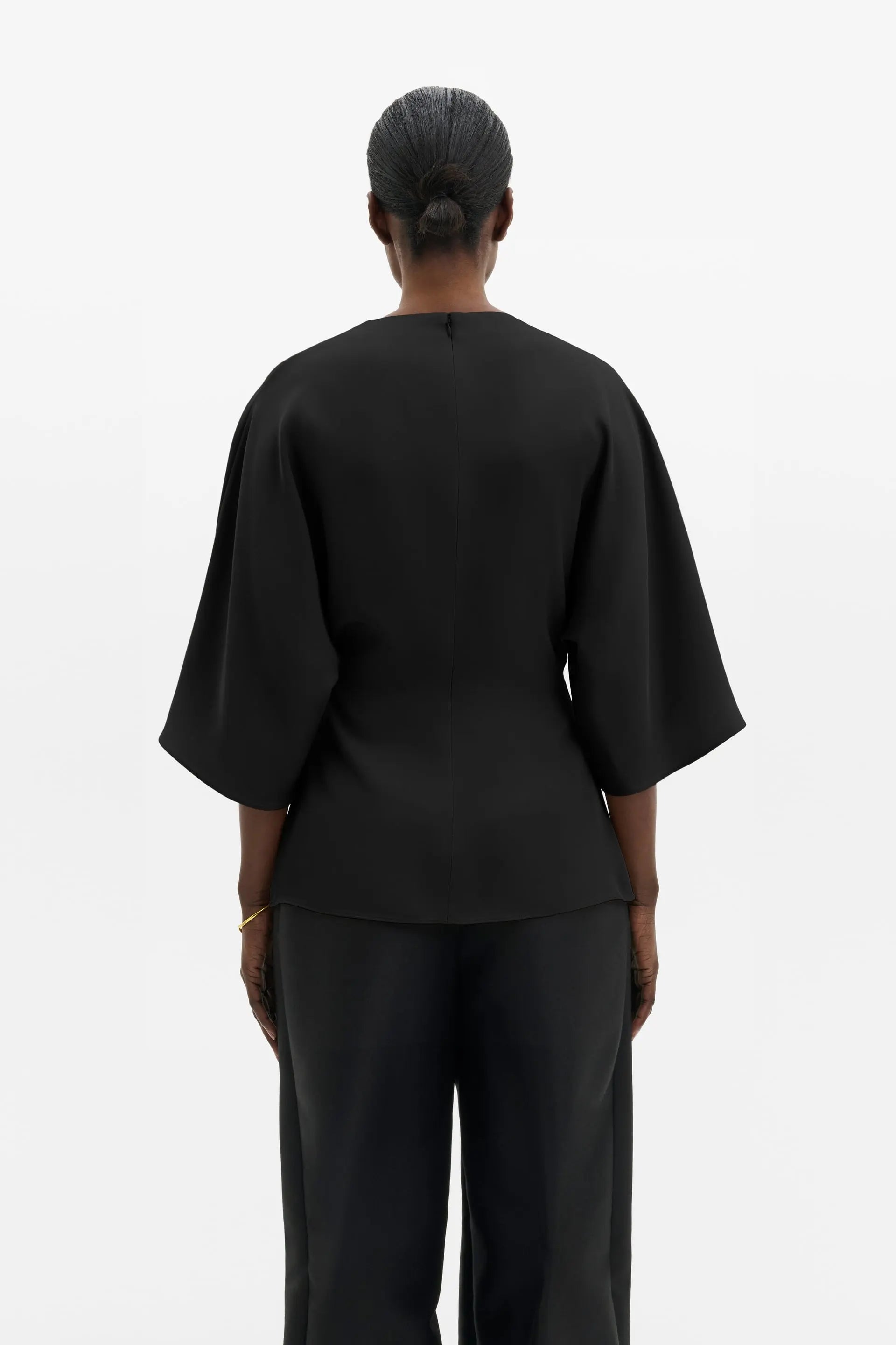 MALINA ZILLA BROOCH DETAILED BLOUSE